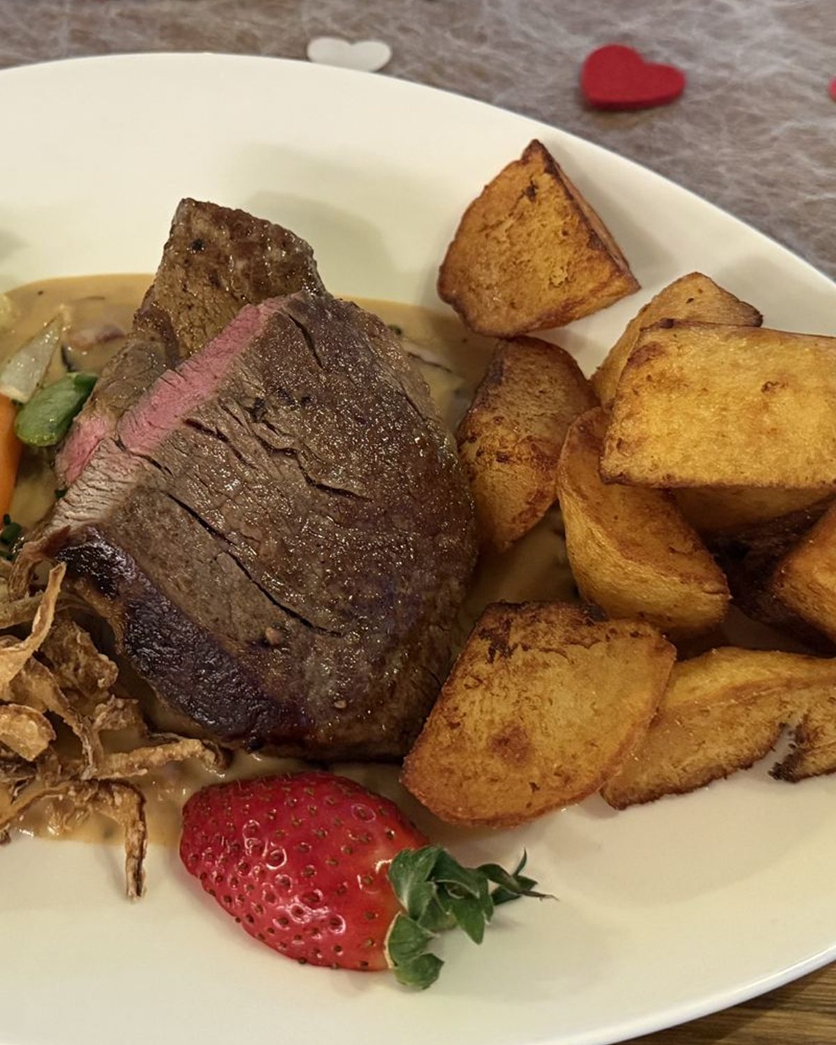 Rindfleisch mit Röstkartoffeln